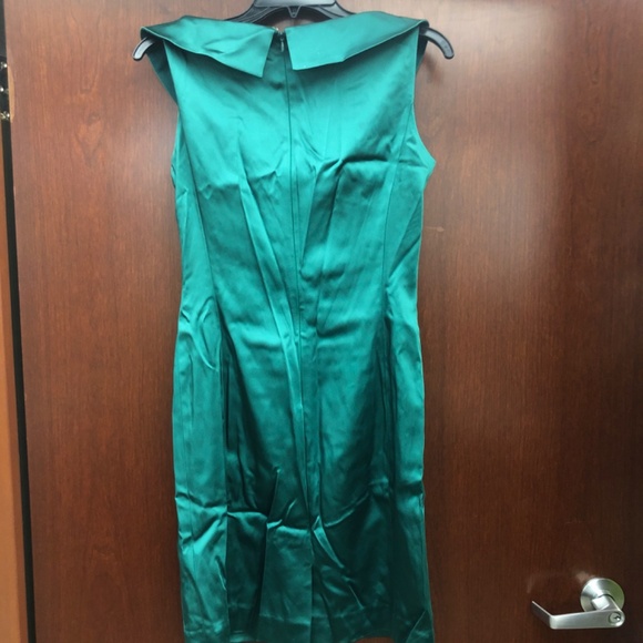 Stunning Emerald green satin dress - Picture 5 of 6